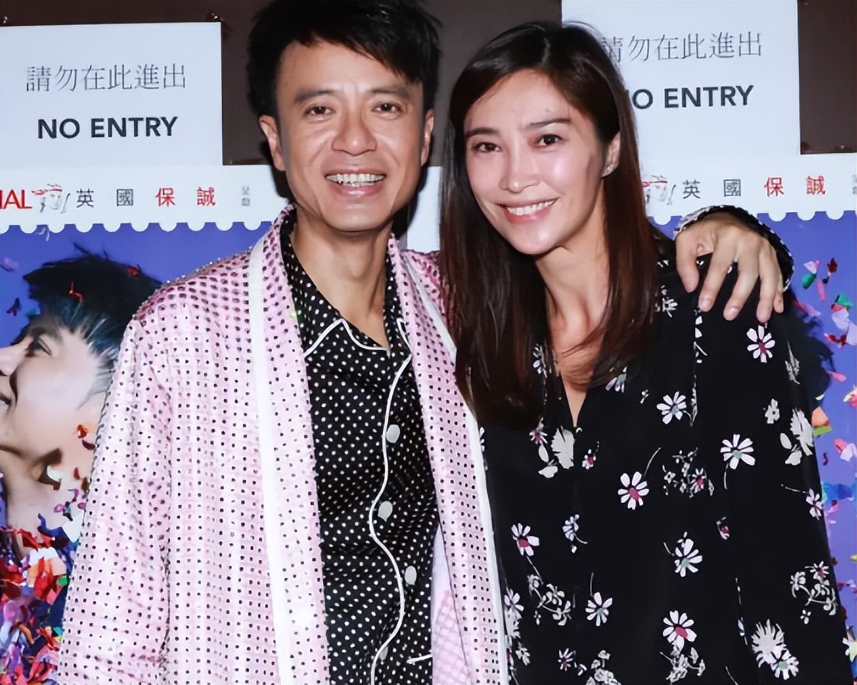 李克勤|卢淑仪：19岁邂逅李克勤，30年恩爱如初，嫁对人果然越来越美