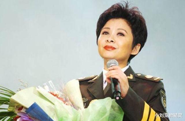 23岁爆红，13次舞台名气超毛阿敏，38岁陷“八卦”，今落如此下场