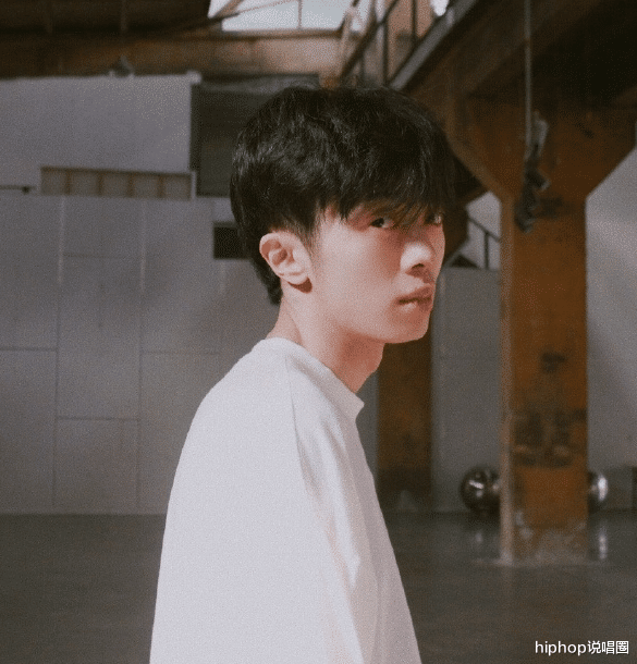 写真|姜云升惨遭圈内Rapper怒喷!700门票是说唱圈的耻辱?