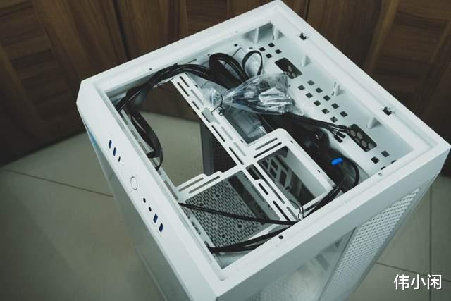 机箱|什么?连机箱都有升级空间了?这组电脑配件升级有趣