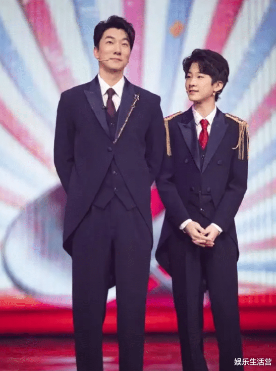 张亮|儿子早恋，张亮海外钓鱼不知情？回应中出现错字，IP属地也变了