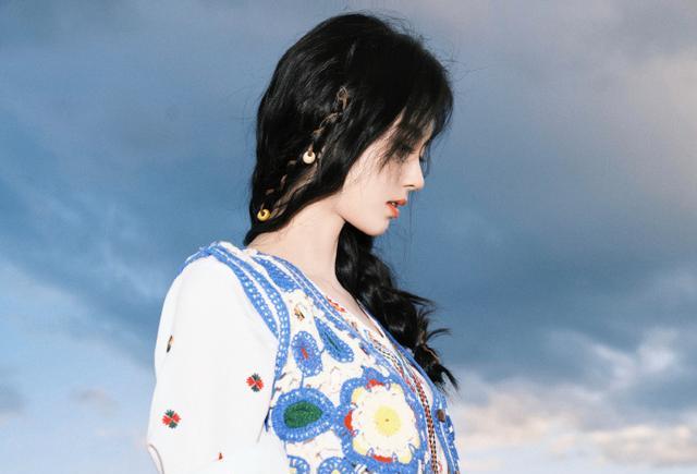 鞠婧祎|鞠婧祎异域风情明信片！姐姐真是太宠粉了，网友：每张都能当壁纸