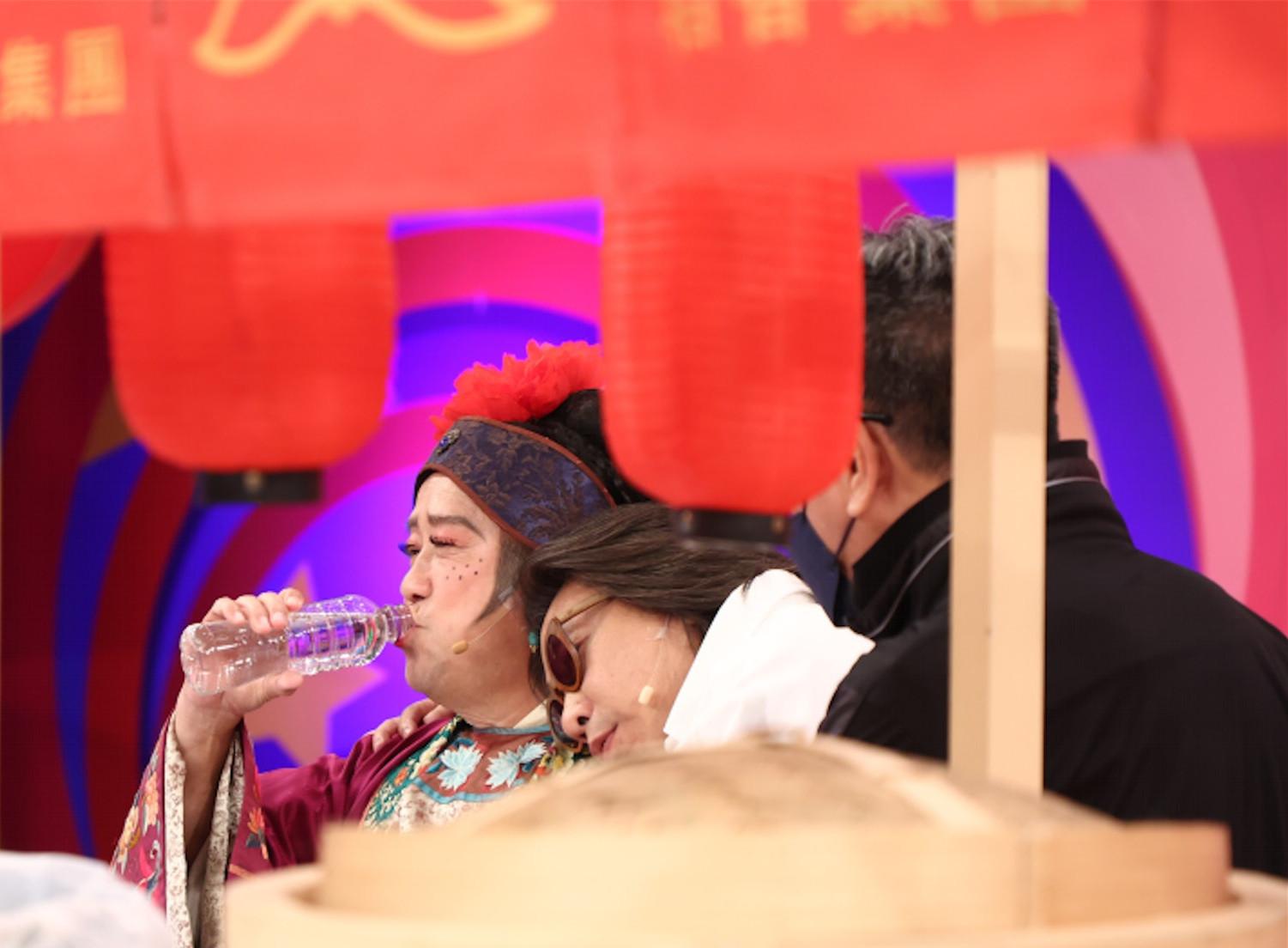 曾志伟|曾志伟被63岁男星捉弄!当场黑脸并停止录影节目,对方马上道歉