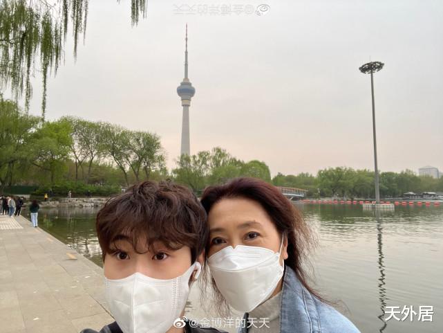 花滑|中国花滑奥运冠军晒一家三口照片，队友更是宣布婚讯+生子！