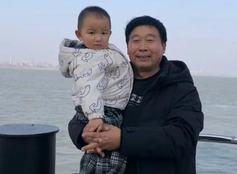 郭希宽|许舅舅离世让人痛心,郭希宽却幸灾乐祸,称不做亏心事不怕鬼敲门