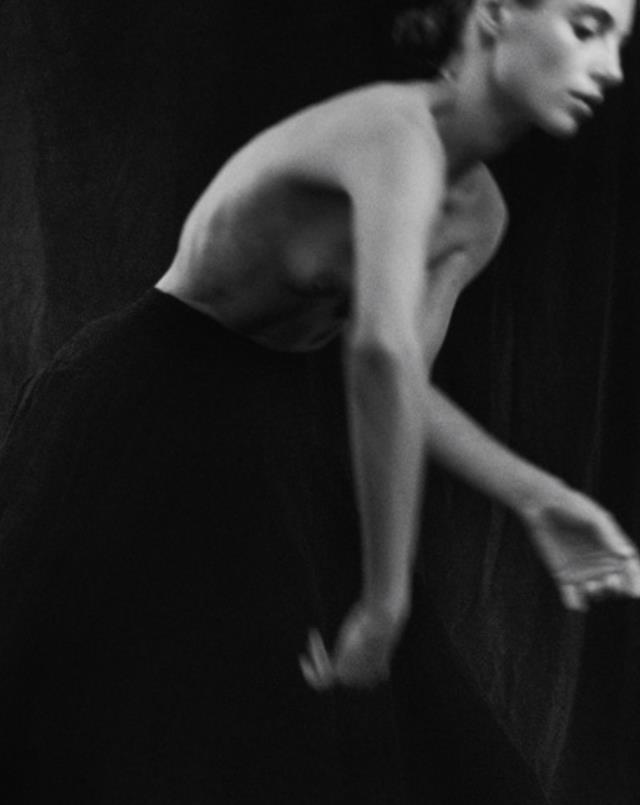 法国摄影师镜头里的“性冷淡”风，让商业摄影成为艺术大片