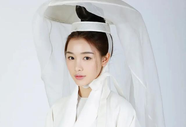 许凯|让许凯和前女友在《尚食》演夫妻，还合作过5次，于正心真大！