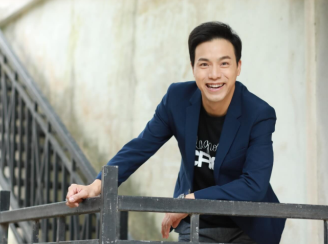 移民|疫情下的香港艺人，有人移民国外，有人失业吃饭成问题