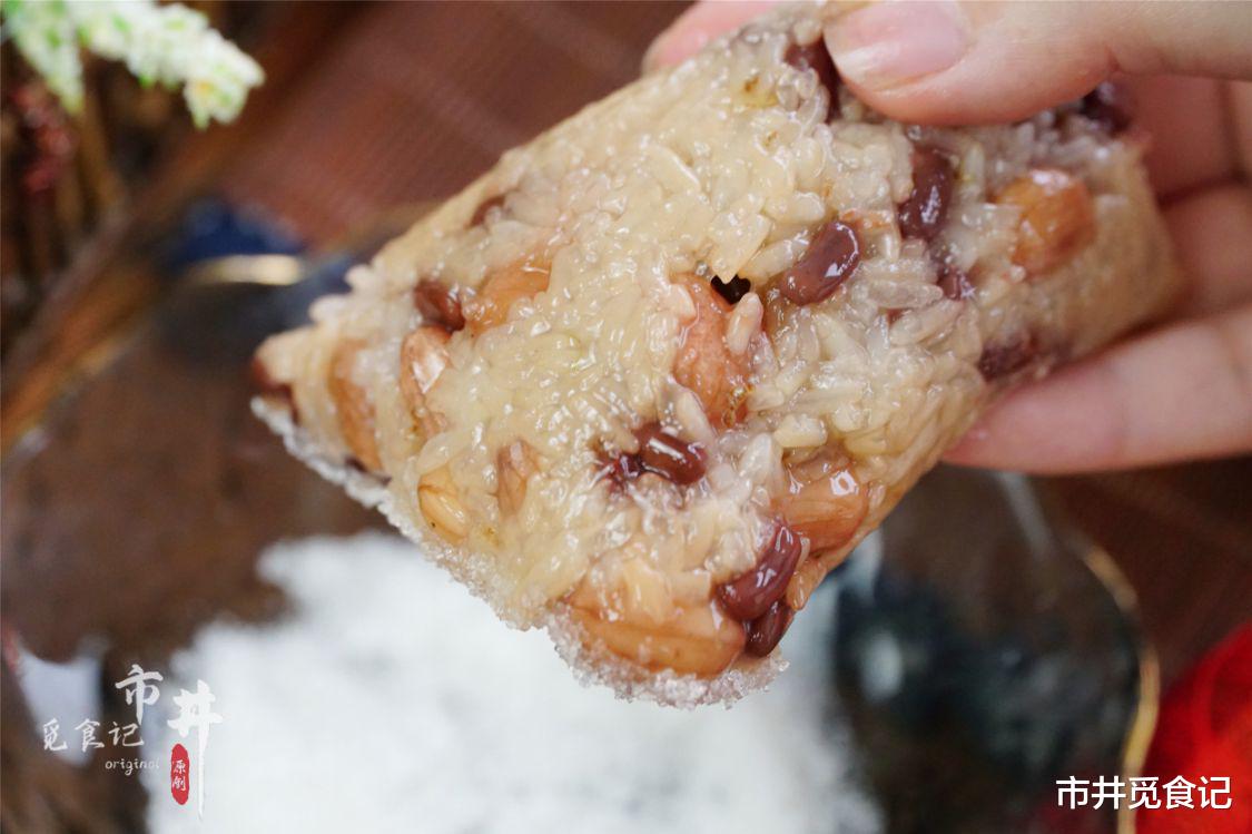 端午节和家人包粽子,煮多久不夹生?怎么包不会漏?不能搞错了