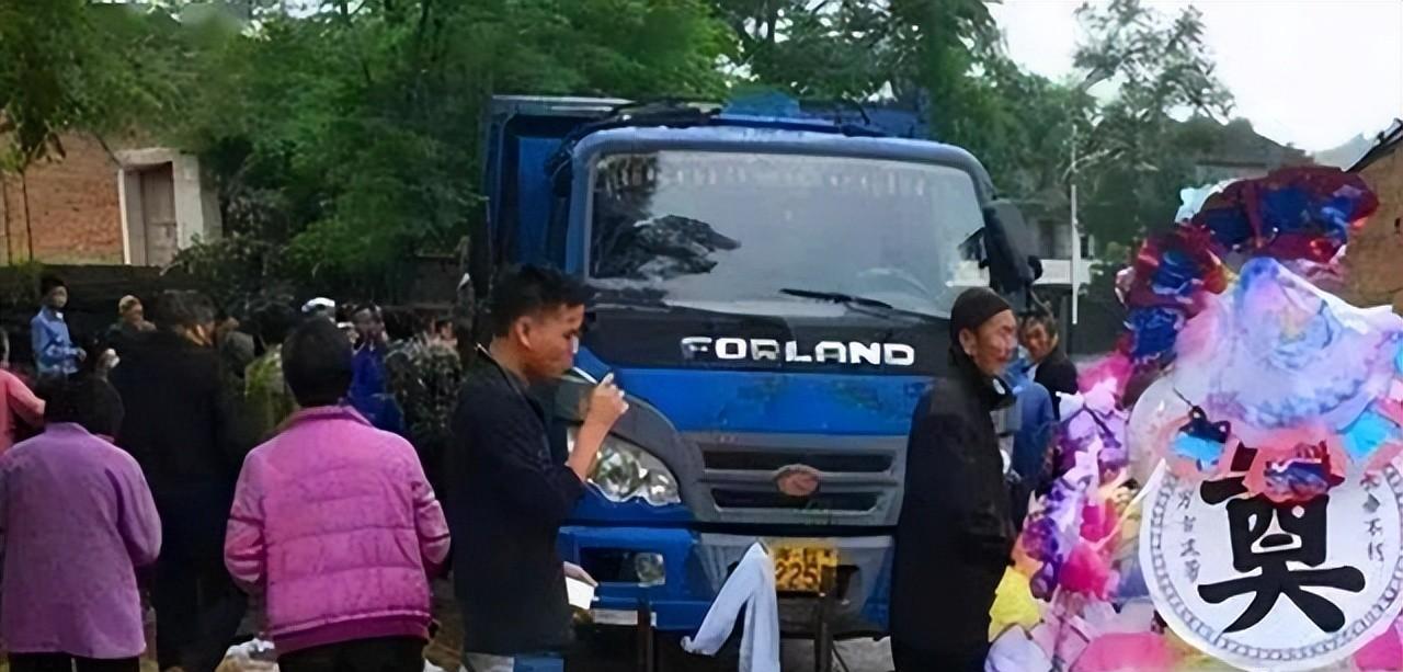 悲上加悲,送葬队伍为何频频发生车祸?