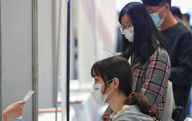 家政|“找工作别挑三拣四”，郑强教授犀利点评，一句话“骂醒”年轻人