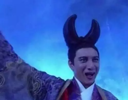 旭凤|古装男神黑化对比,赤羽靠眼线,旭凤变冷酷,魏无羡还是温柔如初