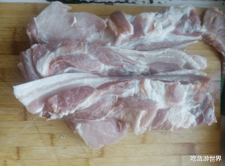 腌腊肉，只放盐不好吃容易坏，牢记2用1技巧，腊肉香味浓郁放得久