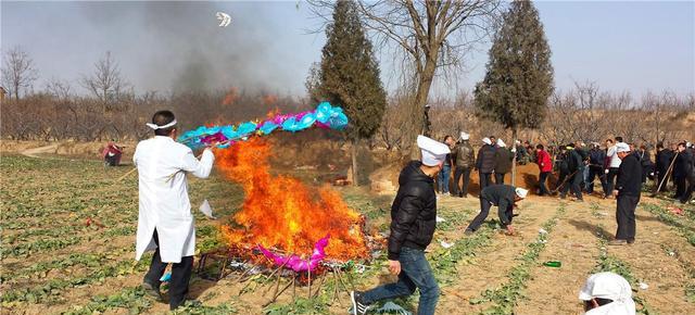 |为何农村房屋“不予翻新”?相关人员解释其中缘由,农民需了解