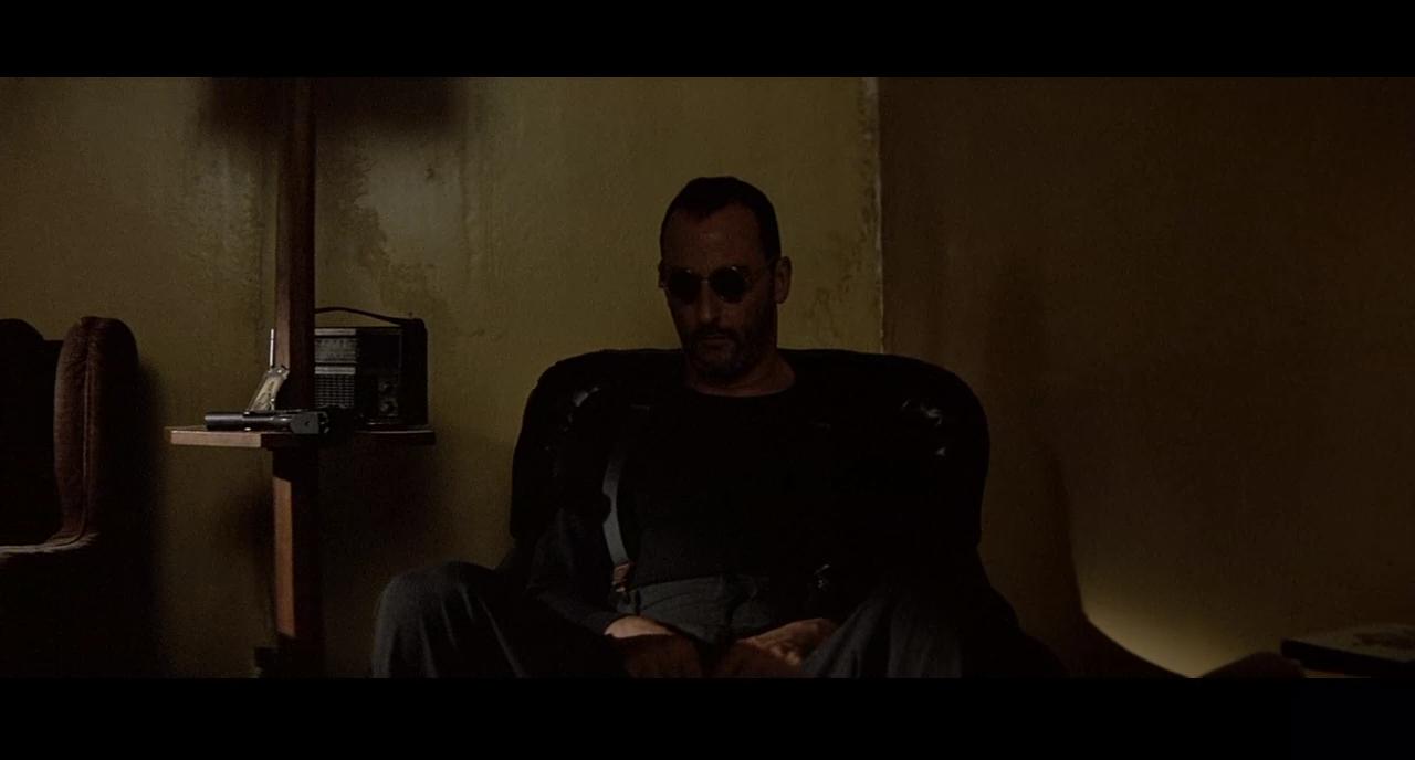 电影|电影《这个杀手不太冷》:里昂和马蒂尔达之间,到底是不是爱情?