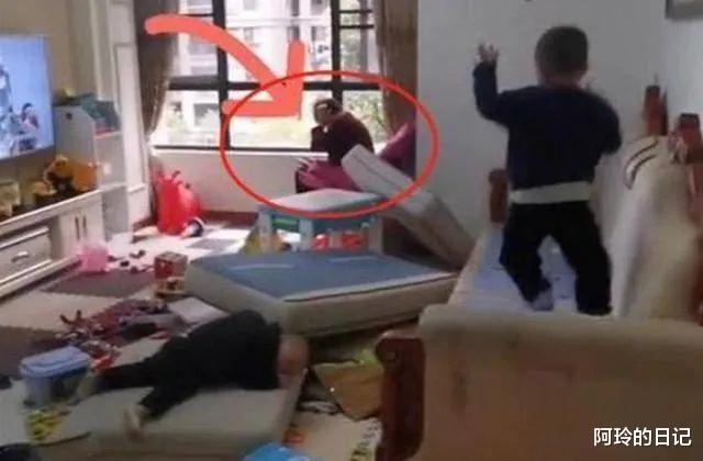 邻居奶奶带娃串门,趁房主离开几次推倒孩子,表里不一的老人多可怕?