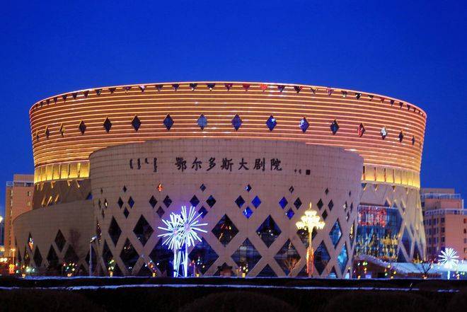 安徽|鄂尔多斯康巴什的夜景有多美？游客：这真的只是西部的一个小城吗？