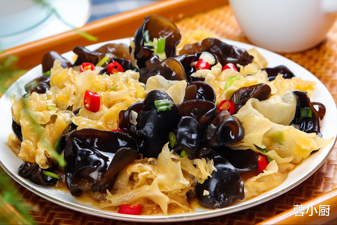 秋季主“收”,食有讲究,常吃“3白2果”,排毒降燥,保生机元气