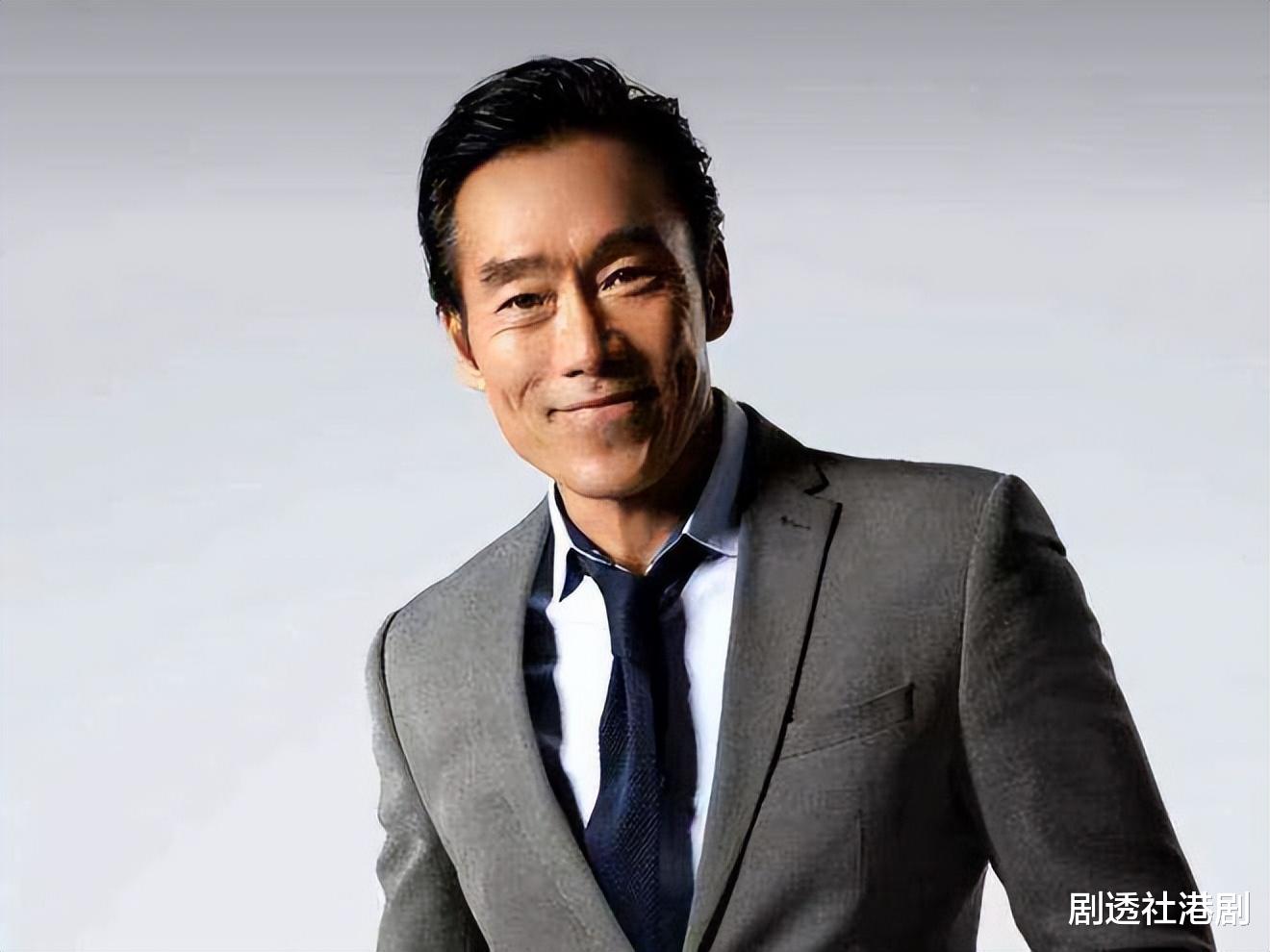 郑浩南|知名港星婚变后晒近况!57岁肌肉线条明显,手上34万金表抢镜