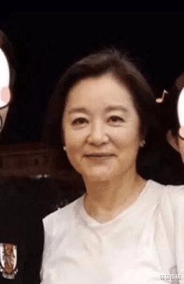 李玟|18位中老年女星素颜照曝光,谁冻龄谁老了一目了然