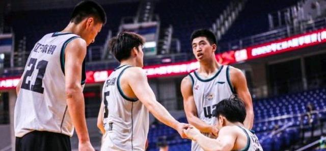 篮球情报站:姚明索赔4.06亿辽篮两笔交易赔本CBA球队报价阿拉基