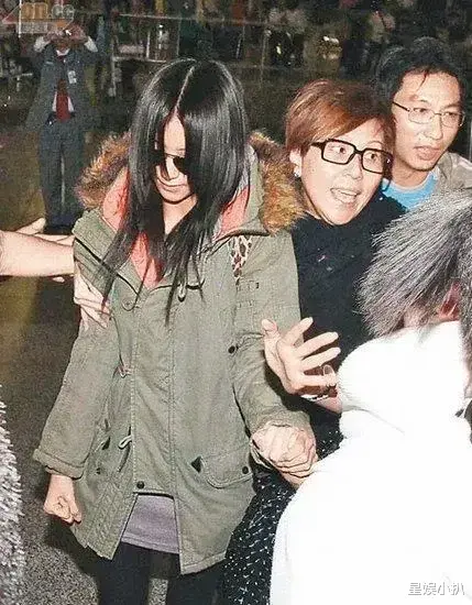 陈浩民|假活佛，真禽兽！陈浩民对女演员上下其手，网友：心疼他老婆