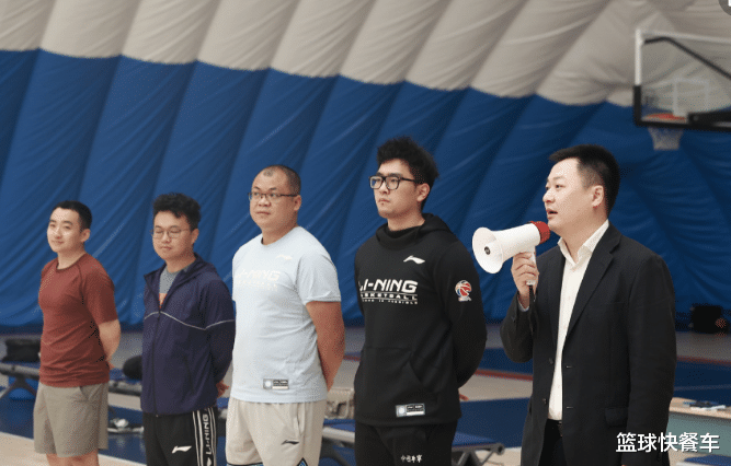 巴塞罗那|辽宁还在庆祝夺冠！这队却已悄悄开练 CBA八冠王瞄准新赛季了