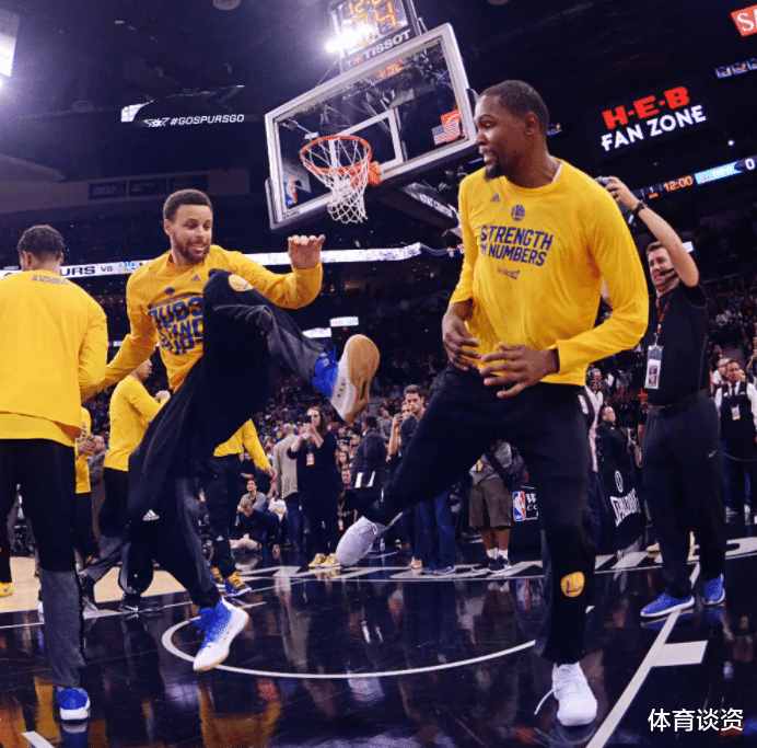 终究是白眼狼,杜兰特成NBA笑话:跟腱重伤也给3亿,康复后申请交易