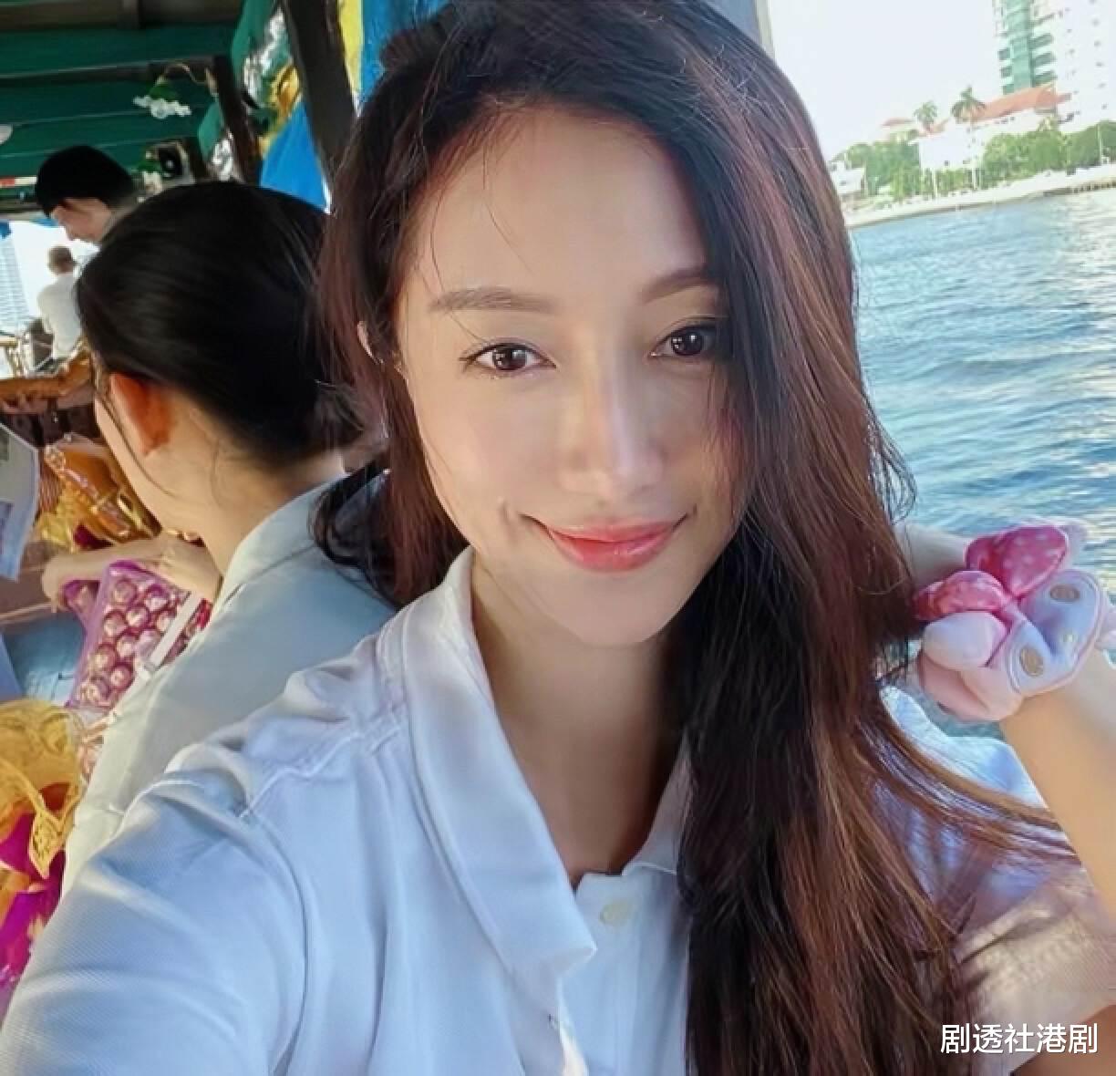 王秀琳|香港知名女星罕见出镜依旧风韵犹存！多段感情无缝连接，曾投诉遭同剧男星强吻