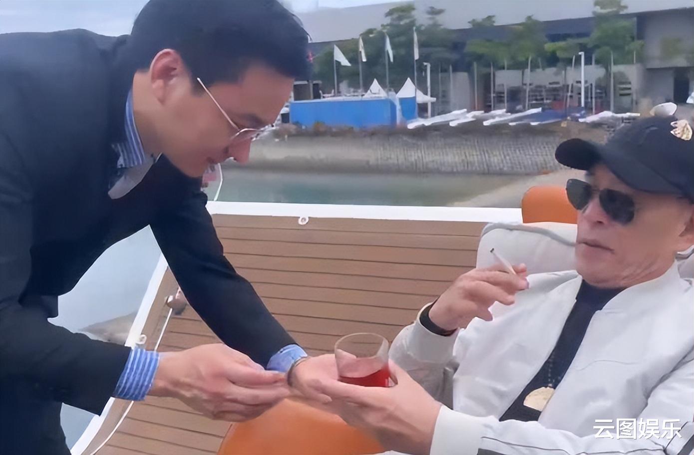 |港星钟发自曝想移居成都！68岁在内地做贸易生意，常出入高档场所