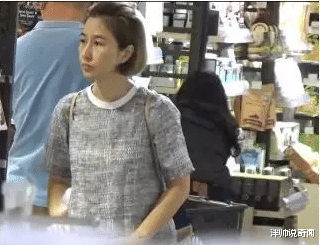 姐姐|看了香港明星生活现状，再看内地明星，网友：刷新了我的三观