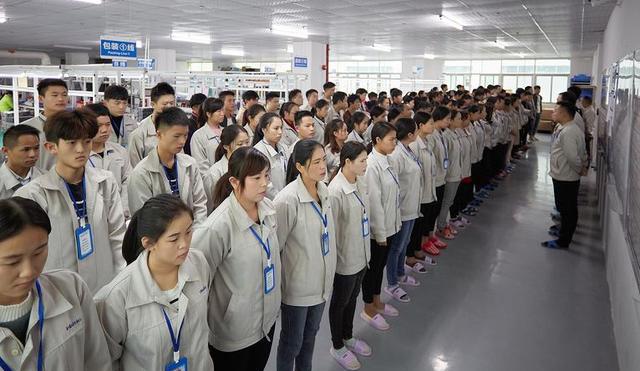 90后|工厂开出8000月薪，依然招工难？70后不想招，80后和90后又不想做