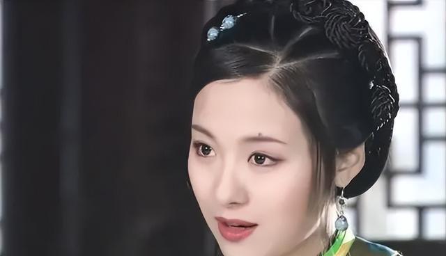 |沈傲君:拿200万向聂远求婚被拒,相亲嫁给外交官丈夫,生活幸福