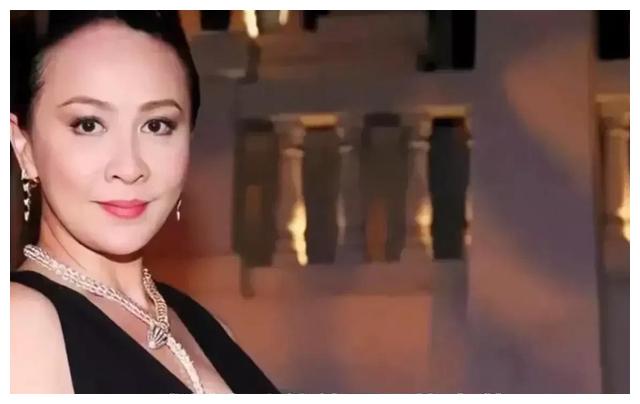 李湘|有钱也养不起的女星,李湘7000块钱早餐不算啥,唐嫣才是王者