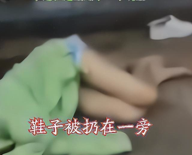 纪实:绿衣女子着装清凉,醉酒睡街边一夜,网友:这谁敢娶回家