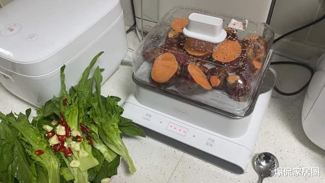 建议大家:不管房子大小,厨房有这5种锅就够了!其它都是浪费钱