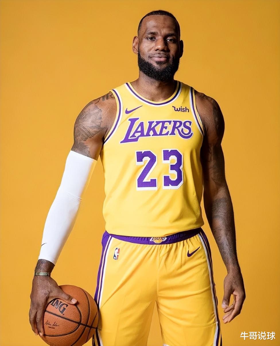 勒布朗·詹姆斯|波帅：不管你是否承认，NBA真正能从1号打到5号仅1人，乔科不够格