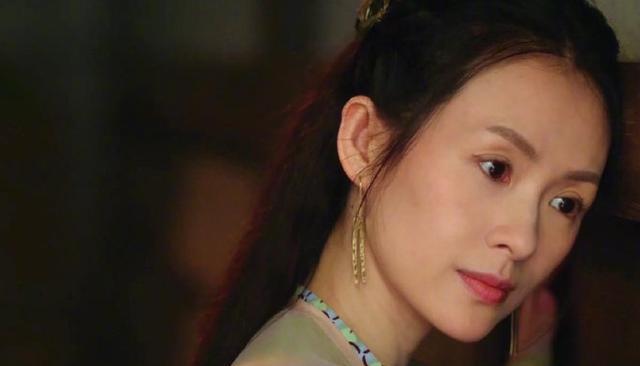 章子怡|41岁章子怡演15岁少女太违和，双眼无神满脸疲惫，毫无少女感