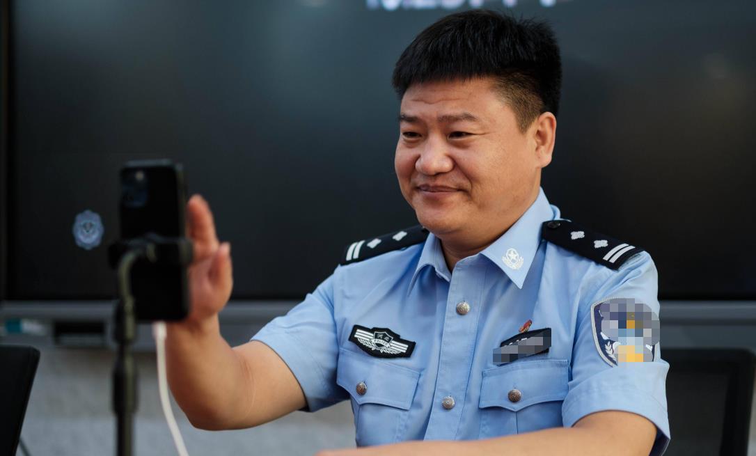 网红老陈揭露行业内幕!称自己无欲无求不惧舆论,一个月只挣2万