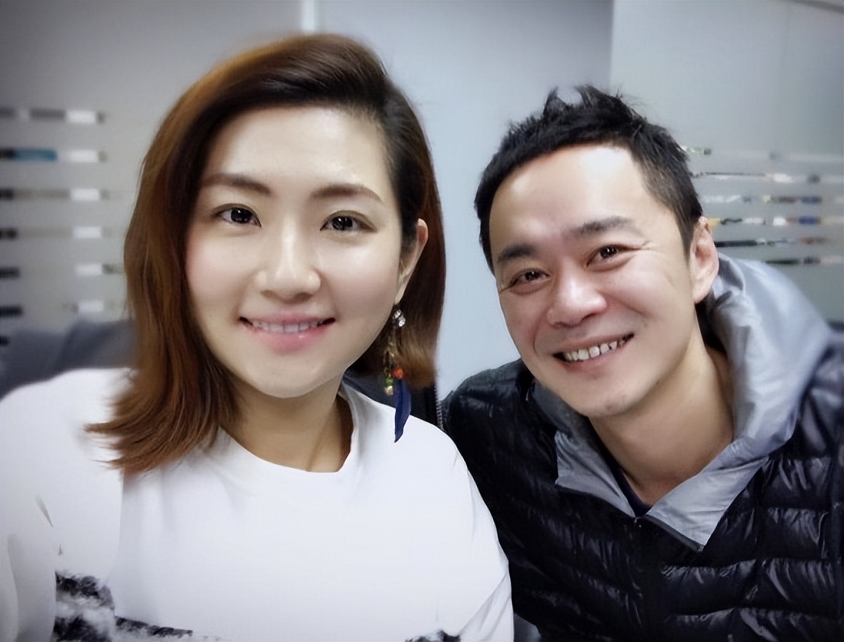 Selina|Selina小男友首曝正脸！皮肤白皙外形稚嫩，两人相差7岁感情甜蜜