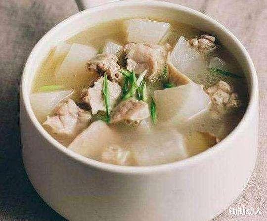 医院|秋季干燥易上火，建议多喝这6碗汤，养阴润燥，滋养身体，老少皆宜