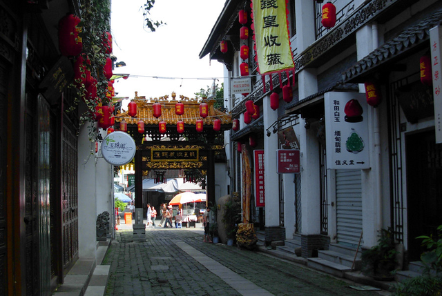 波西米亚|杭州有条老街，历经千年历史“经久不衰”，如今还是知名景区