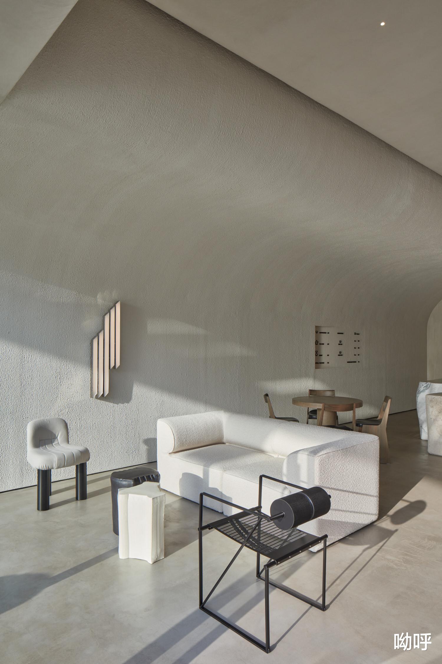 VSHD DESIGN丨迪拜极简咖啡吧