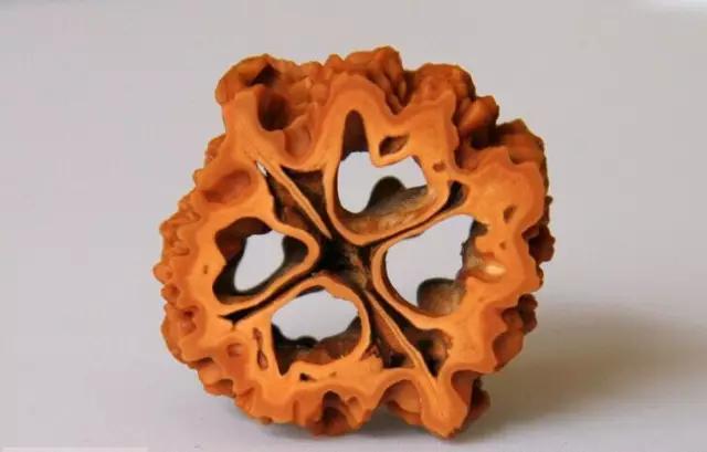 核桃|核桃裂了？这样做可能价值翻倍