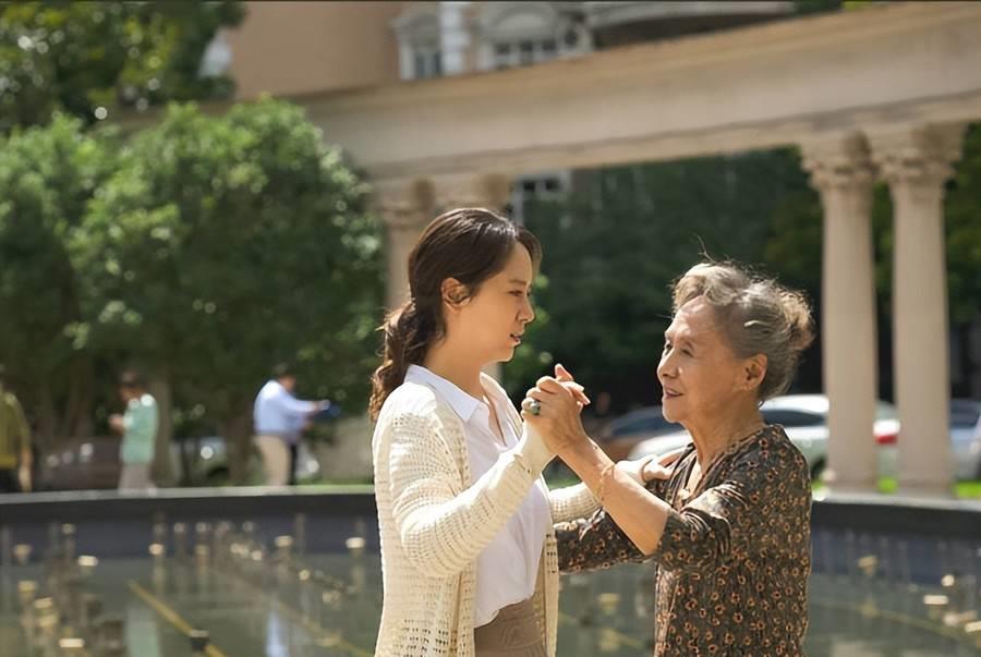 吴彦姝|《流金岁月》里的蒋南孙奶奶,2年后又演《底线》,惊艳了5分钟