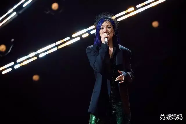 郑欣宜|杨千嬅演唱会滞销，郑欣宜却一年开两次个唱依然火爆，凭什么？