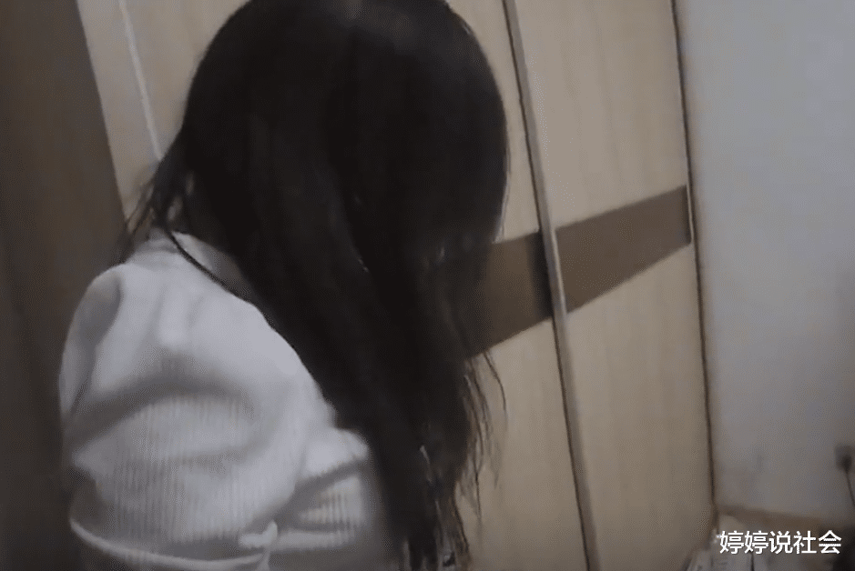 河北90后男子花300元嫖70后女子,被民警抓现行:证据摆了一地!