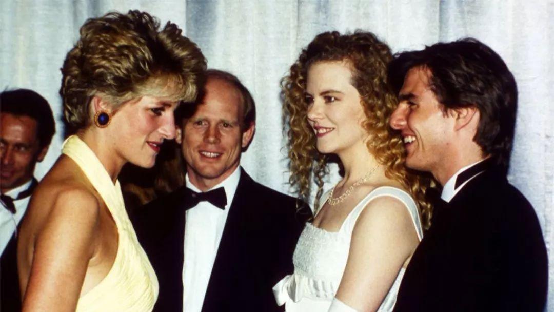 戴安娜|妮可基德曼好美！把阿汤哥衬托成保镖，和戴安娜同框，比她亮眼