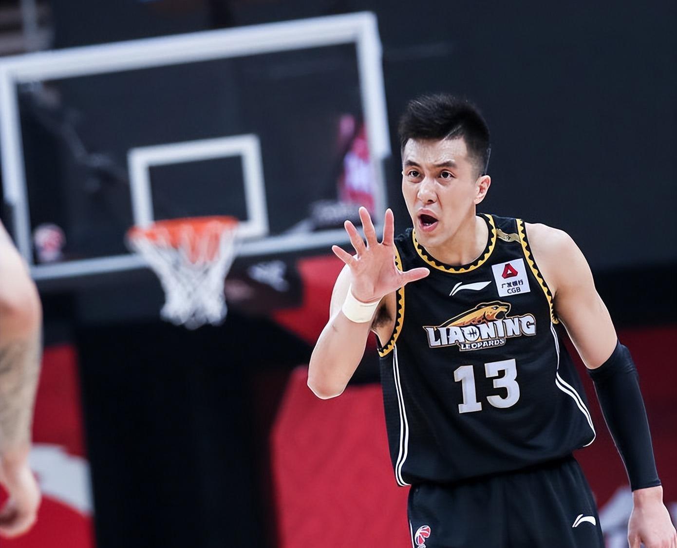 王姬|郭艾伦前女友久违晒照!超模身材很惊艳,分手后专注事业仍有交往