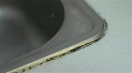 水槽边玻璃胶发霉了,还傻傻用玻璃胶?学会这么做,跟新装的一样